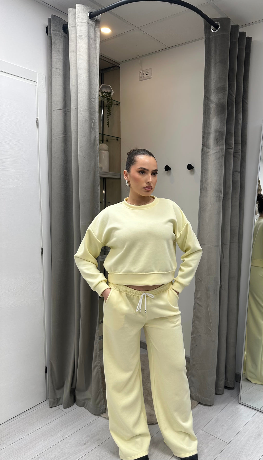 TUTA COMPLETO GIALLA